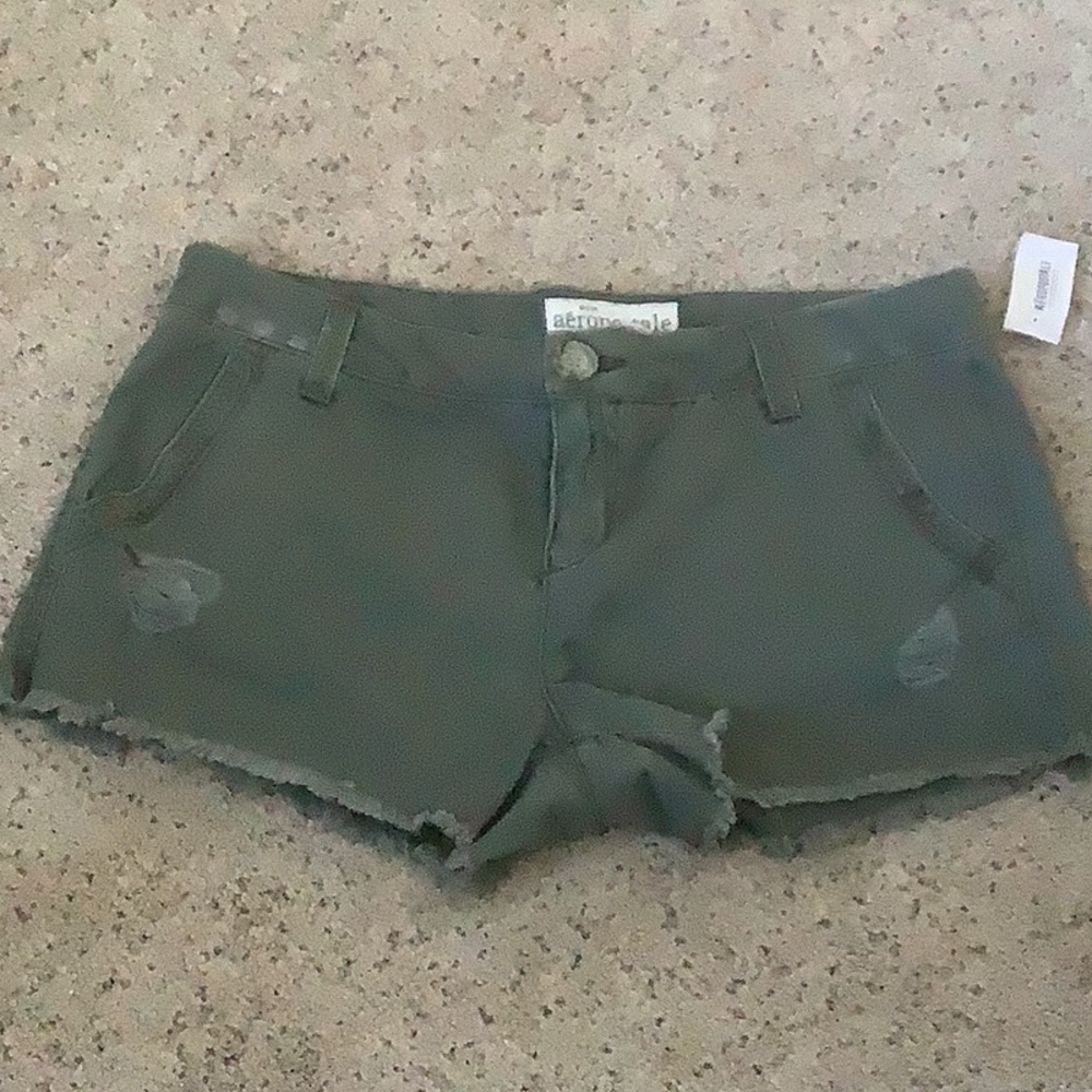 Aeropostale shorts, olive green. Distressed look. Size 9/10. NWT